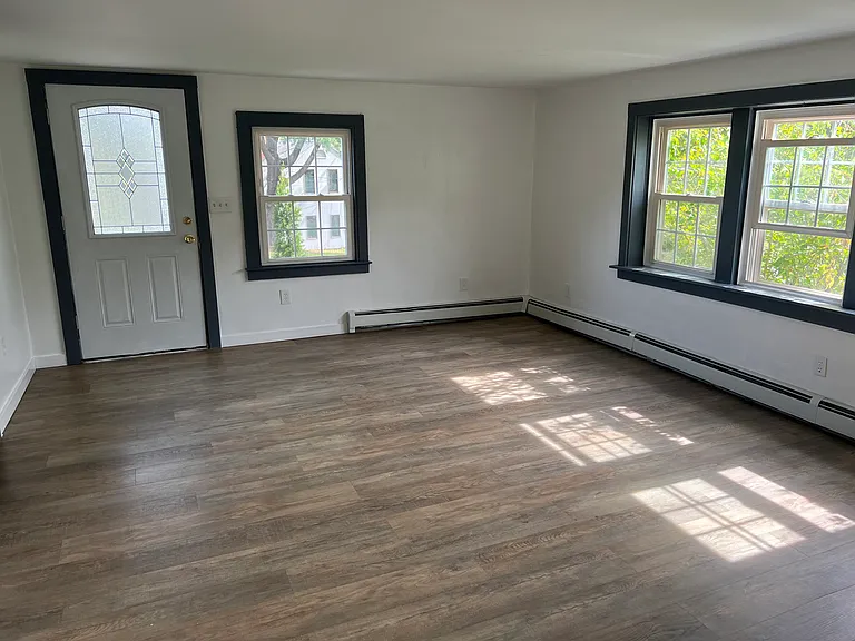 281 Watertown Rd — Photo 10