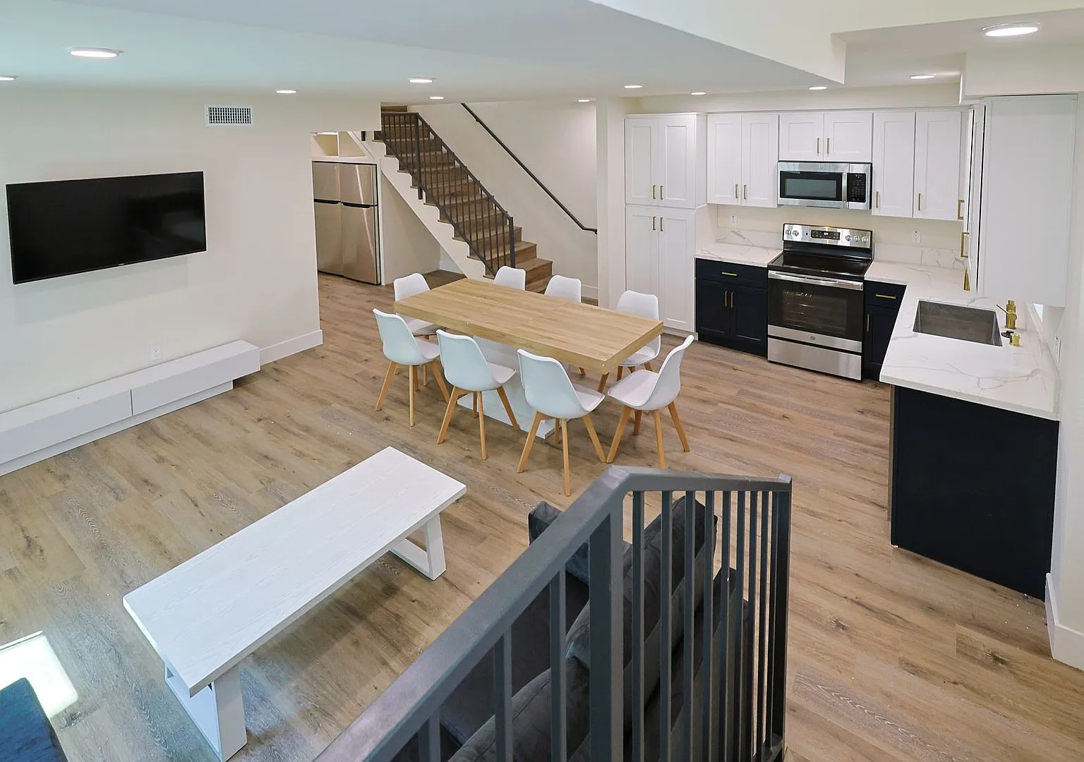 Pavo Apartments — Photo 3