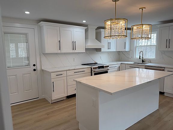 3rd image of 56 Bedard Avenue