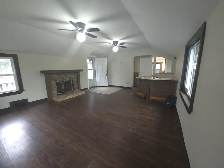 1430 Frederick Blvd — Photo 7
