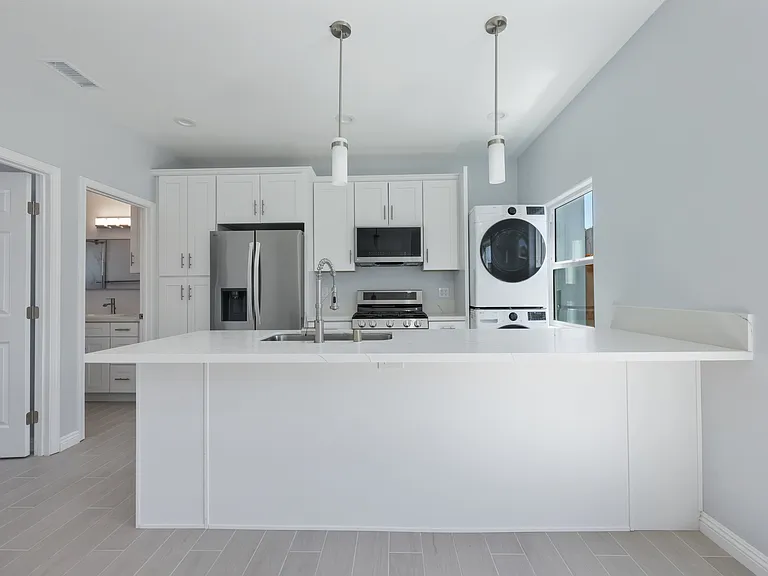 4839 Mansfield St — Photo 29