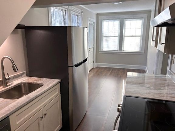 Kitchen (3 of 3) + Dining space