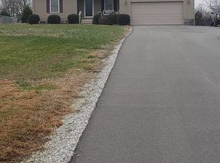 1671 Manitou Rd, Manitou, KY 42436