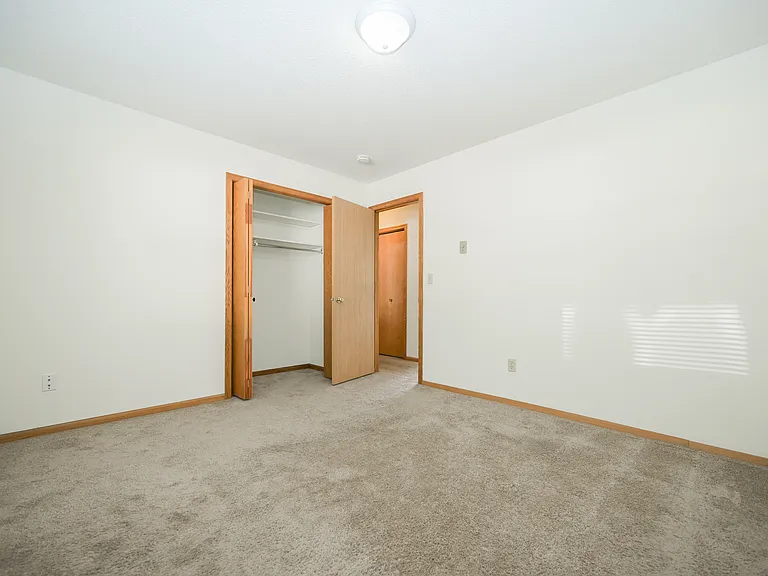 Northern Valley Apartments — Photo 8