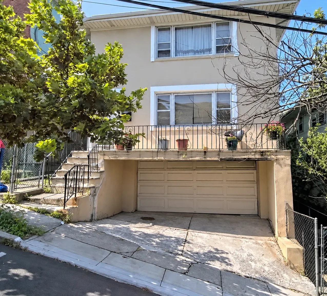 3 bed, $3,000 — Photo 1