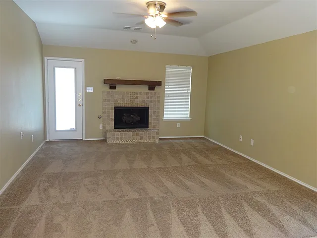 732 Fox Hunt Trl — Photo 5