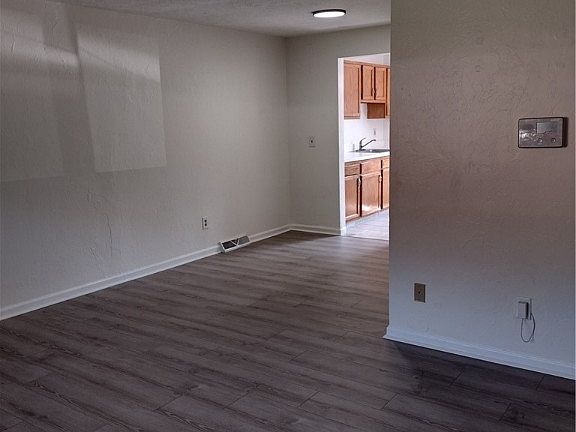 5th image of 23878 Banbury Cir APT 3