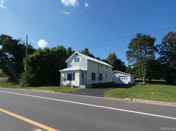 340 North St, Bergland Township, MI 49910