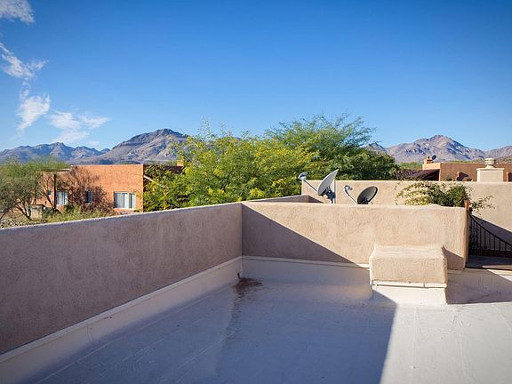 5th image of 241 Market Cir
