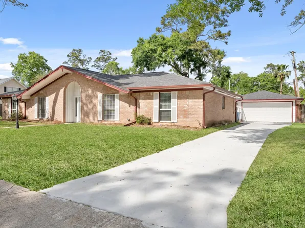 2707 Mount Vernon Dr, Dickinson, TX 77539