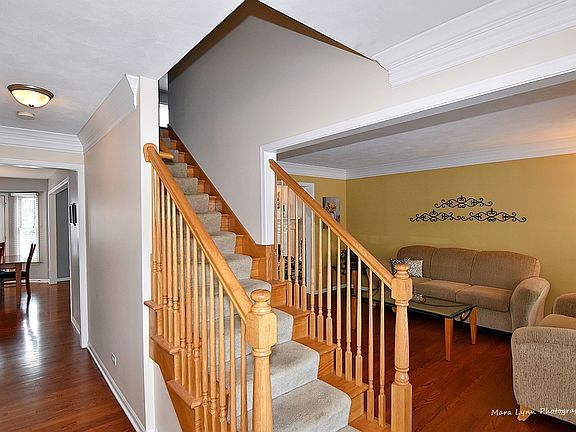 3rd image of 662 Chasewood Dr