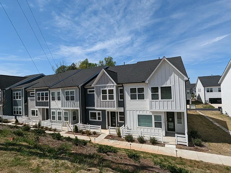 1276 Brawley School Rd #F — Photo 2