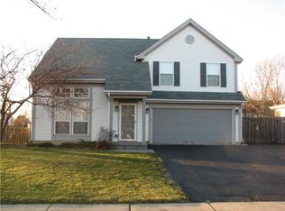 1702 Warrington Ln, Crystal Lake, IL 60014