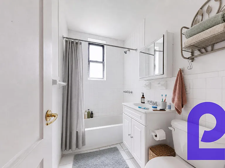 509 W 170th St #23 — Photo 5