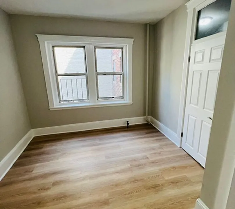 38 Hemenway St #37