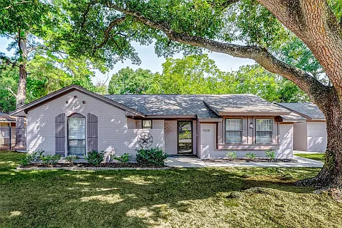 9218 Hammerly Blvd Photo 1