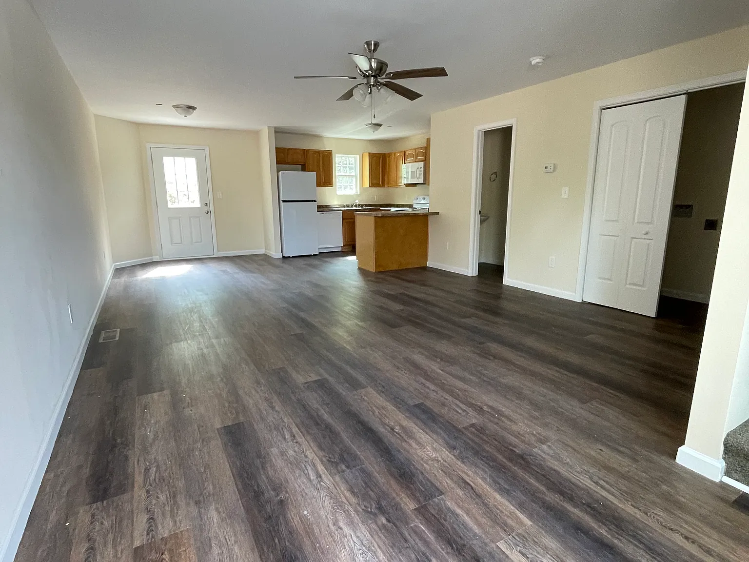 2 bed, 2.5 bath, 1200 sqft, $1,500 — Photo 1