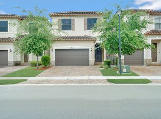 5710 NW 50th Ter, Lauderdale Lakes, FL 33319