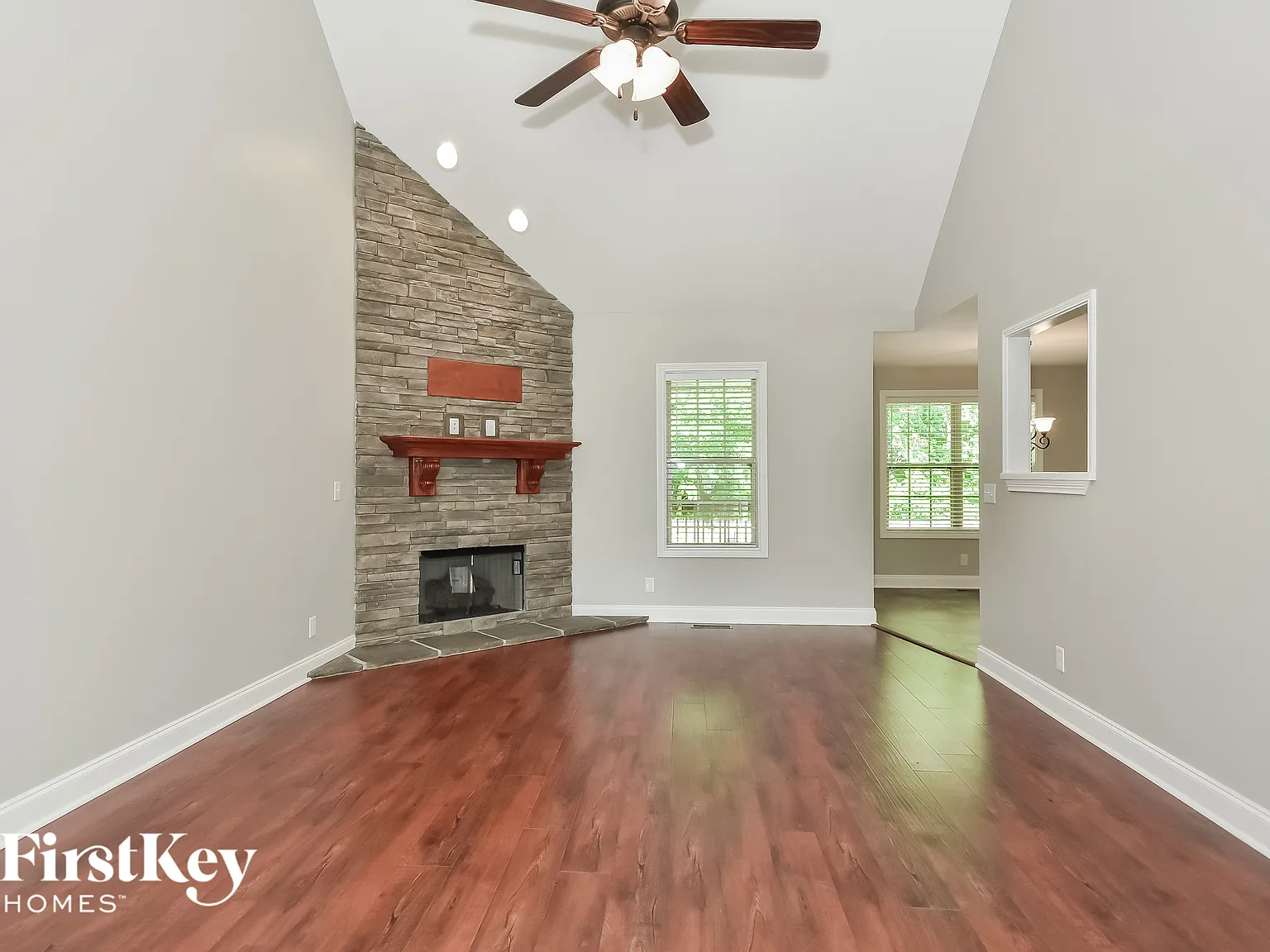 3 bed, 2.5 bath, 1910 sqft, $1,895 — Photo 3