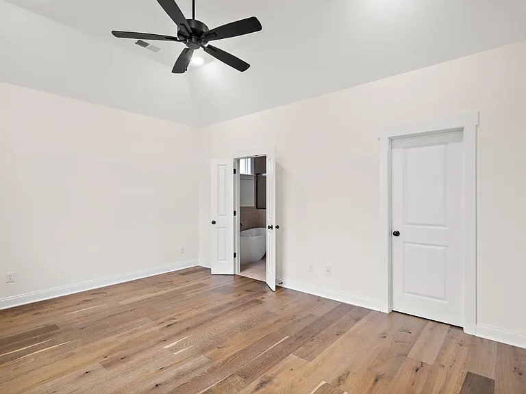6520 Benjamin Cv — Photo 7