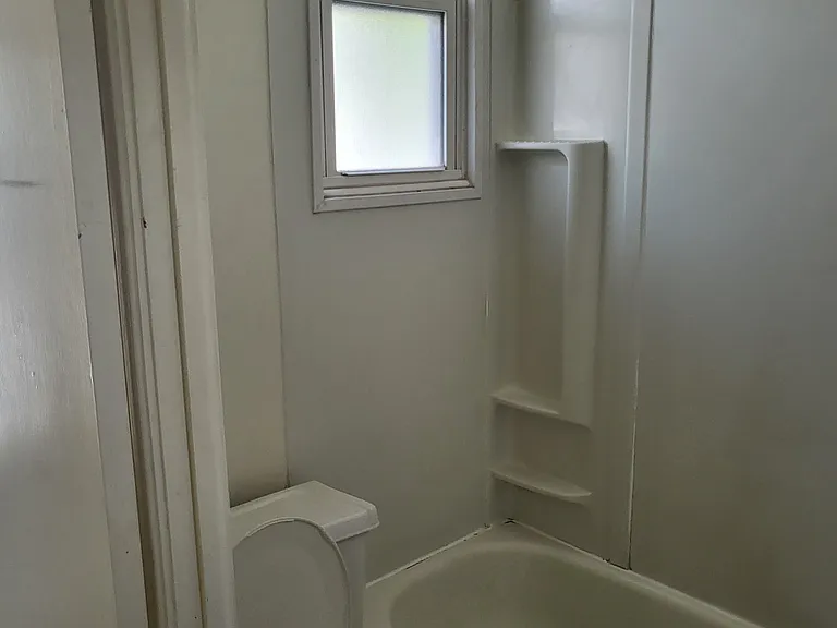 160 Main St #3 — Photo 3