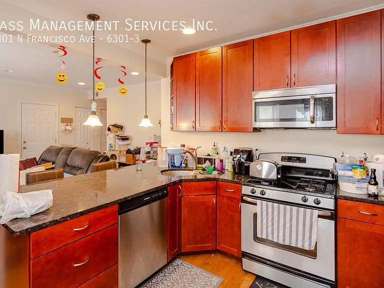 6301 N Francisco Ave #3 — Photo 1
