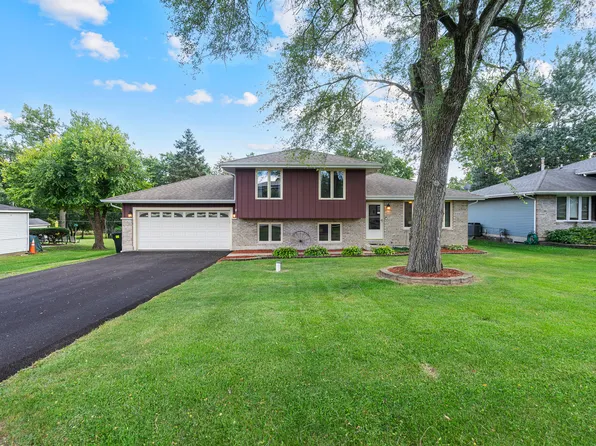 28W605 Barnes Ave, West Chicago, IL 60185