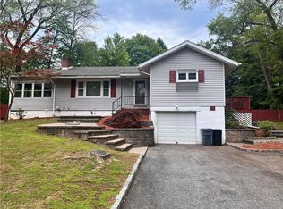 26 Scofield Hts, Poughkeepsie, NY 12603