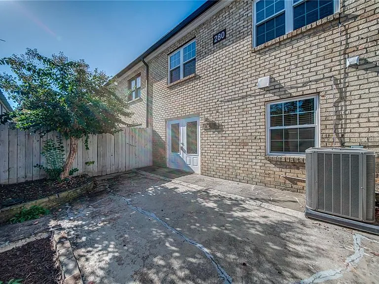 280 Winding River Dr #B — Photo 34