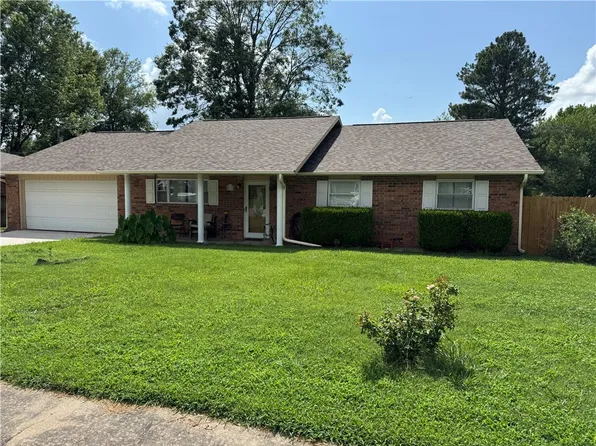 2100 Ellen St, Springdale, AR 72762