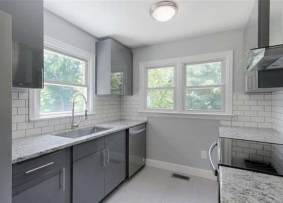 2nd image of 501 Craigie Ave