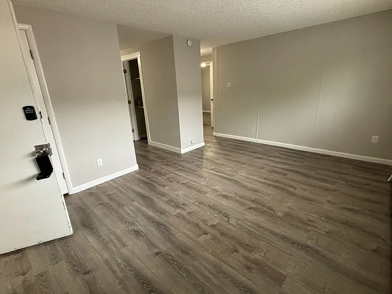 340 Gahart Drive — Photo 6