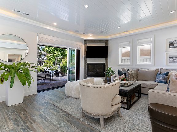 3rd image of 612 Acacia Ave