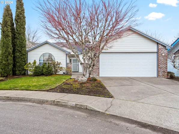 15633 NE Russell Pl, Portland, OR 97230