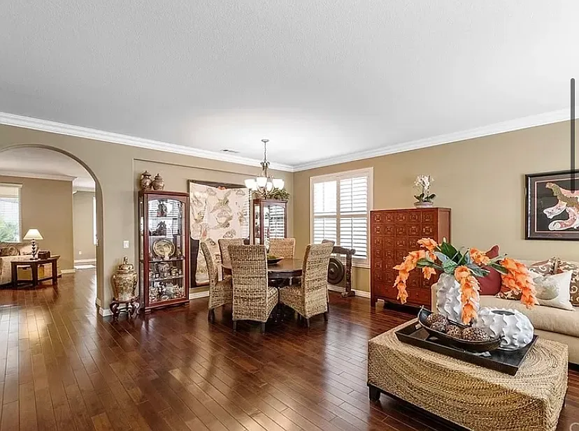 4 bed, 2470 sqft, $4,000 — Photo 4