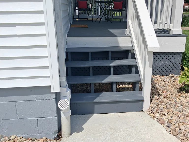 2046 W Hudson St — Photo 3
