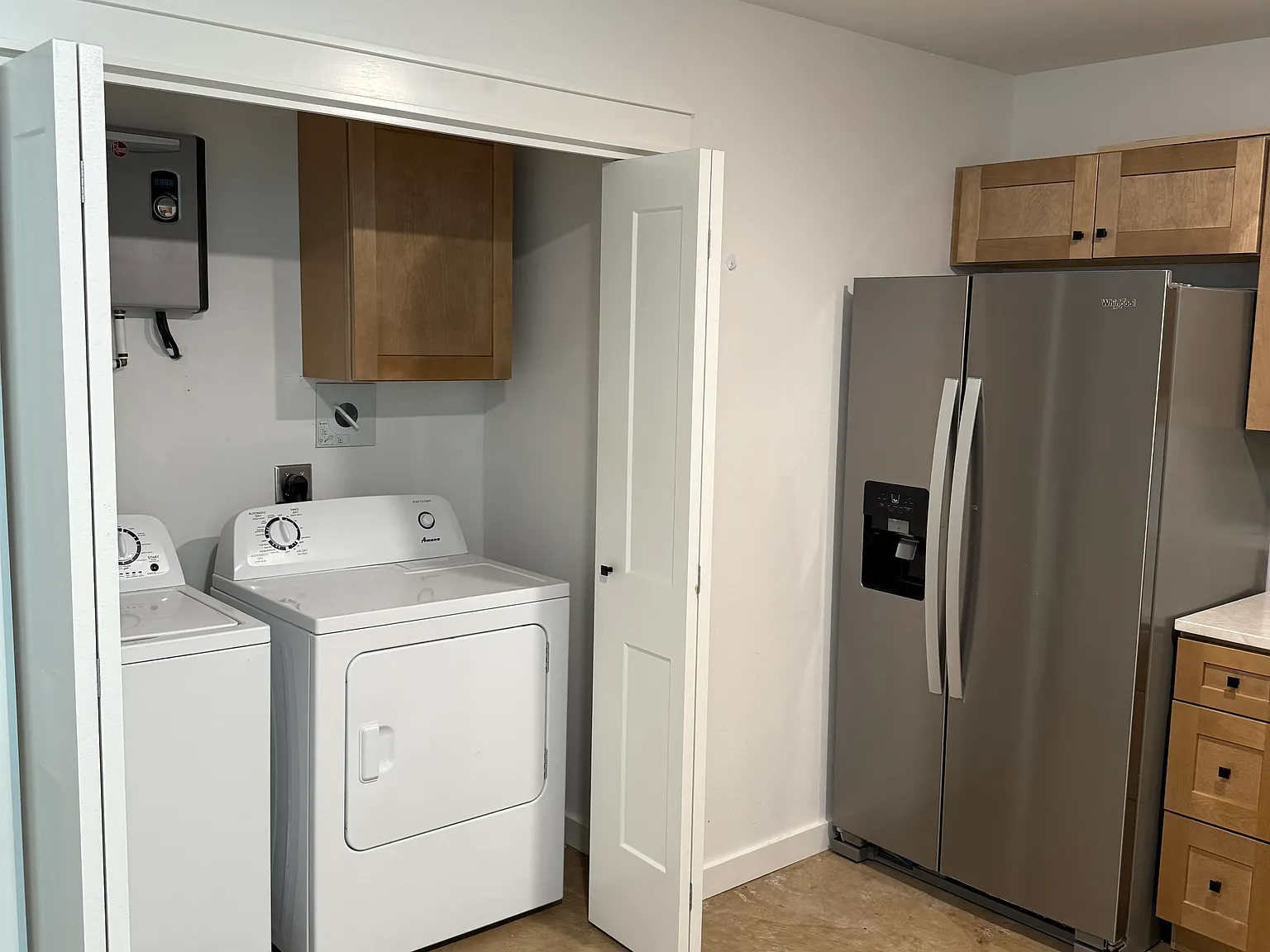 3 bed, 1000 sqft, $1,100 — Photo 3