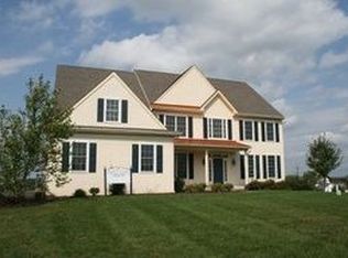 619 Fairway Dr, Telford, PA 18969