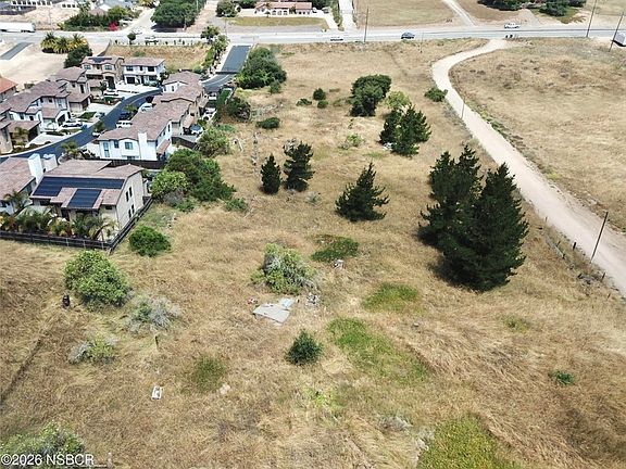4th image of 775 W Tefft St Lot 4