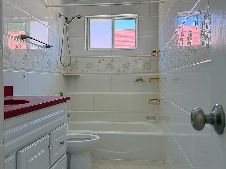4640 Union St #2 — Photo 6