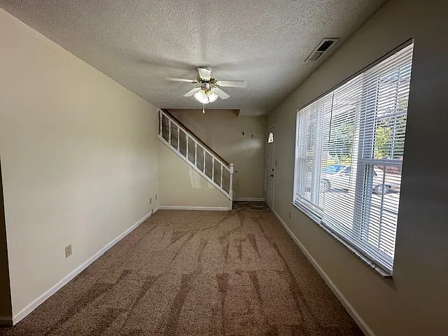 Sleepy Hollow Townhomes — Photo 40
