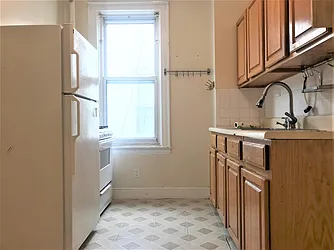 Rented by Metroline Realty