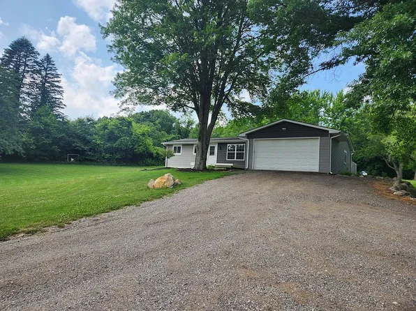 3660 Groveland Rd, Ortonville, MI 48462