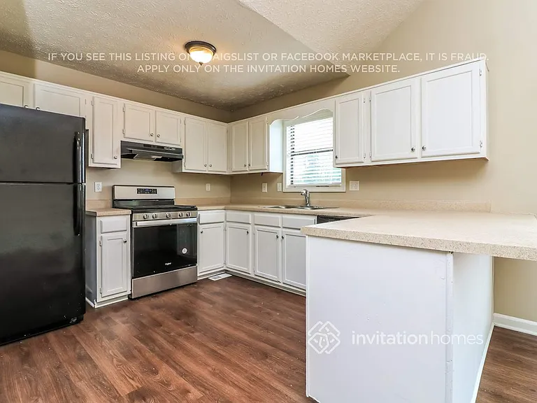 1784 Blanche Dr — Photo 10