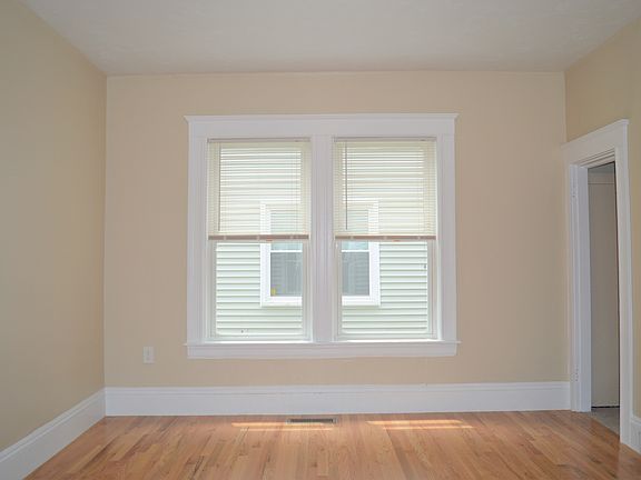 4th image of 98 West St APT 1