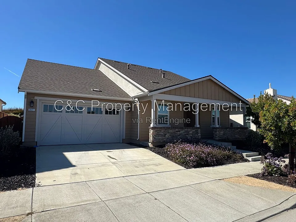 3027 Andesite Dr