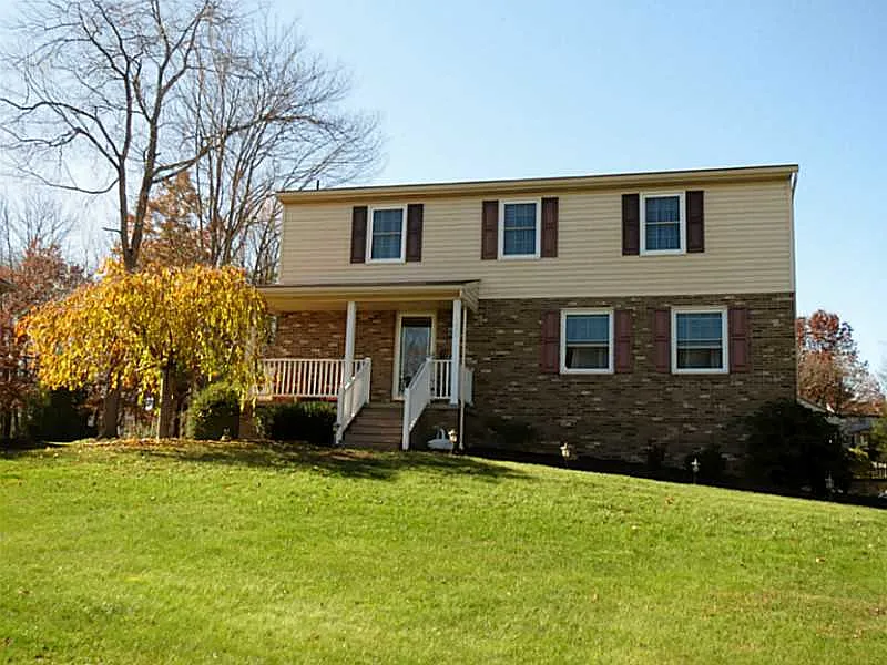 200 Foxglove Dr photo 1
