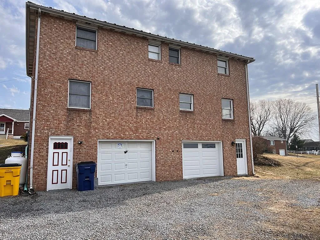 2 bed, 1.0 bath, 1200 sqft, $950 — Photo 4
