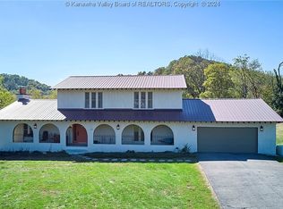 117 Lincoln Hts, Alum Creek, WV 25003