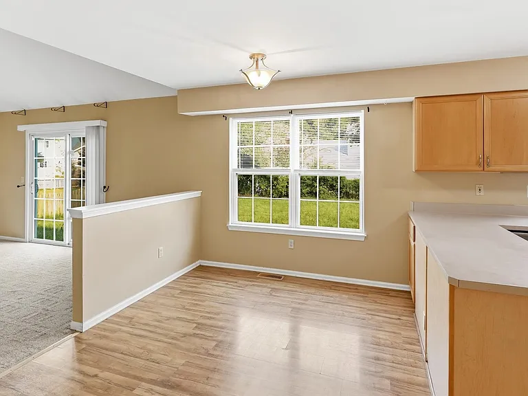 251 N Caroline Pl — Photo 17